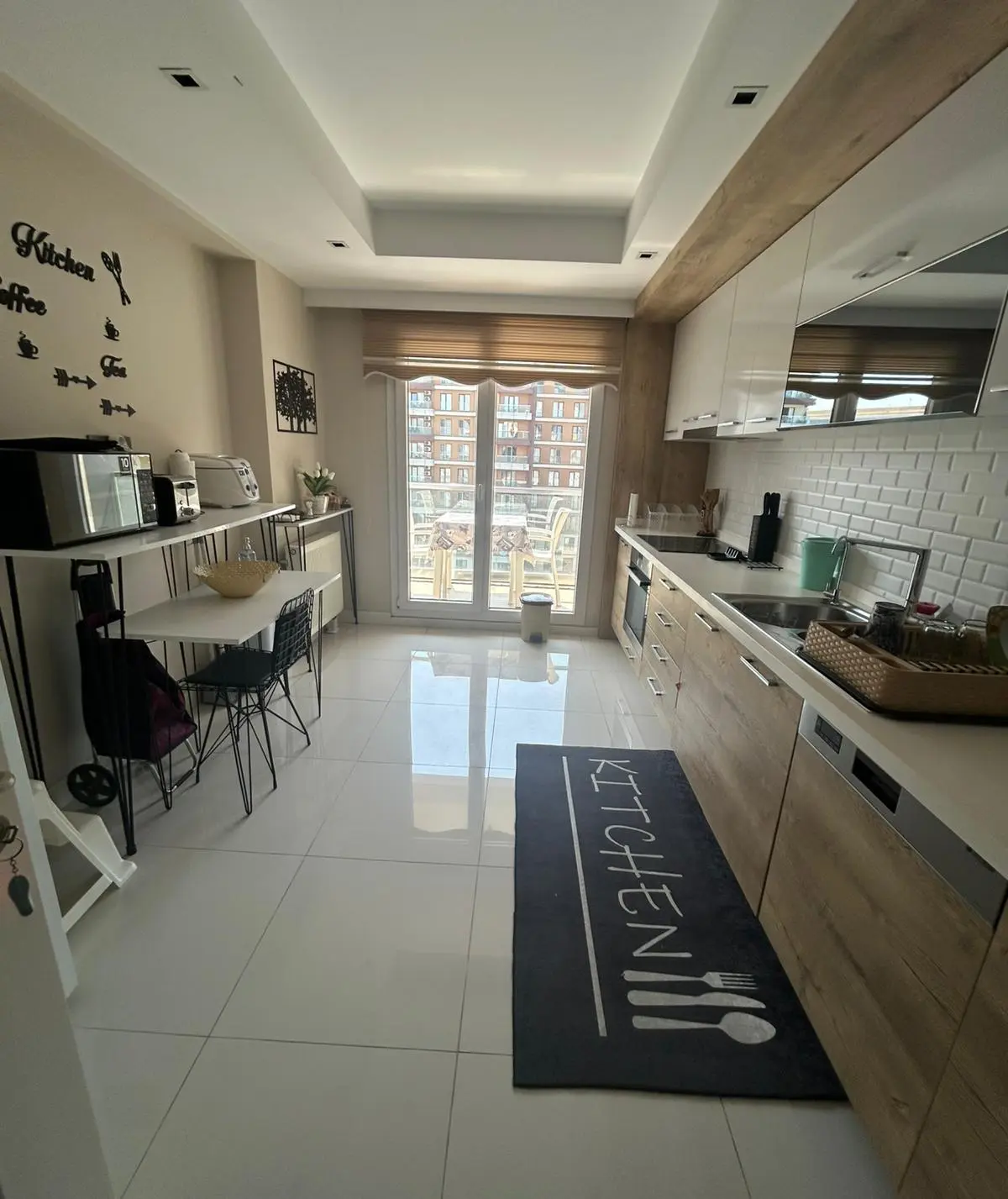 Modern kitchen